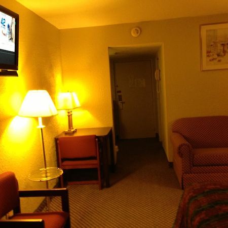 Americas Best Value Inn Macomb Eksteriør billede