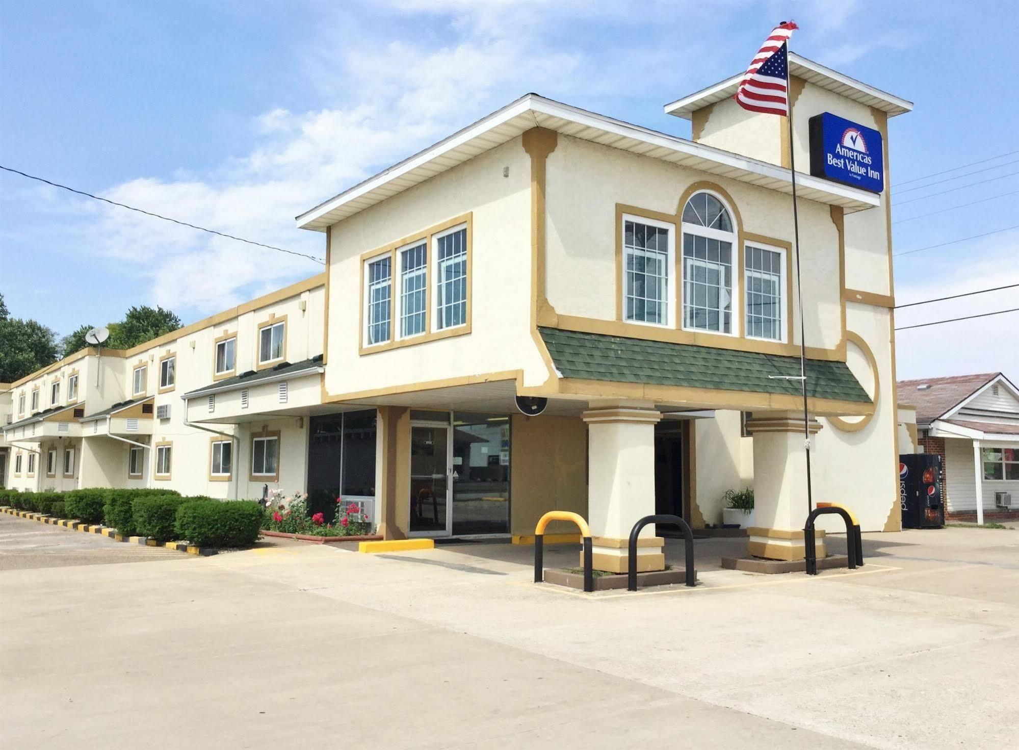 Americas Best Value Inn Macomb Eksteriør billede