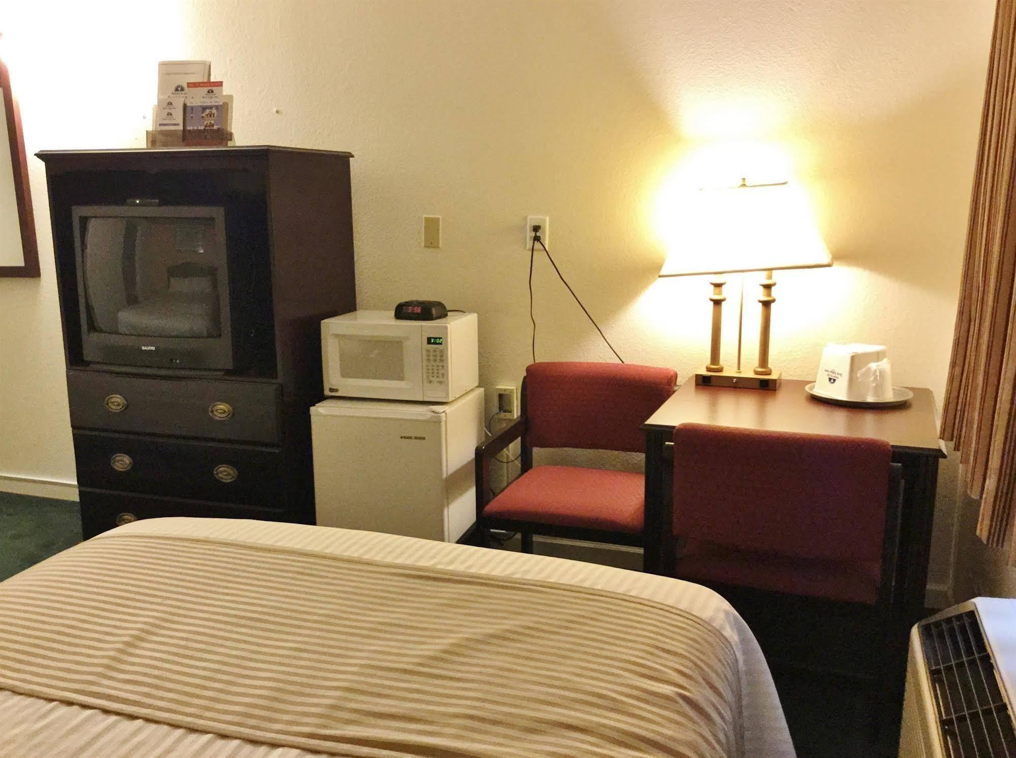 Americas Best Value Inn Macomb Eksteriør billede