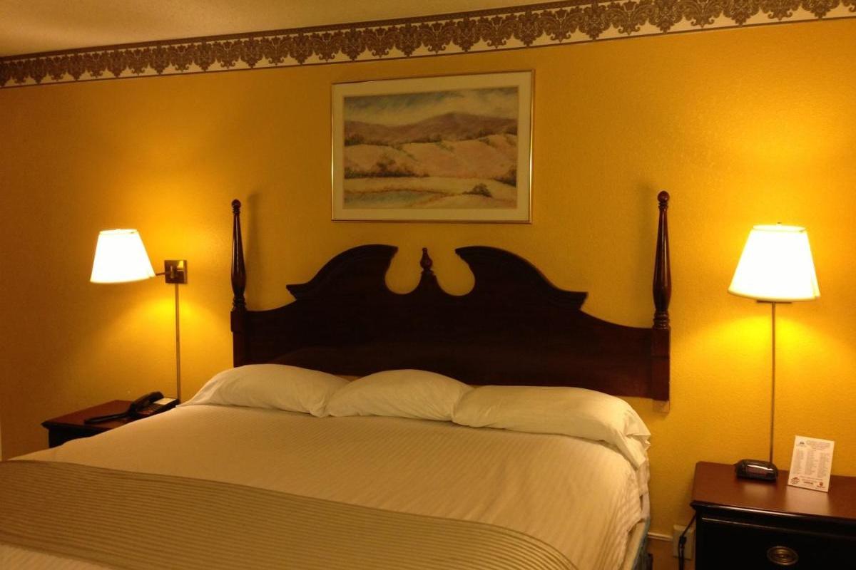 Americas Best Value Inn Macomb Eksteriør billede