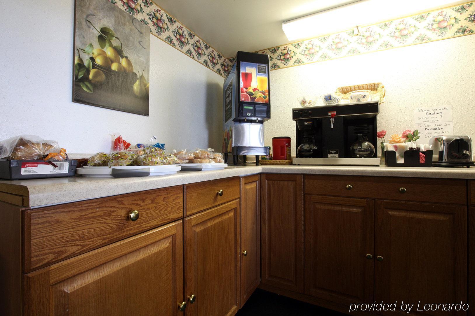 Americas Best Value Inn Macomb Restaurant billede
