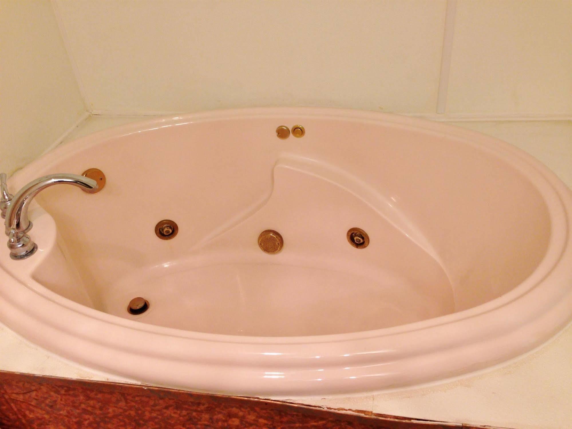 Americas Best Value Inn Macomb Eksteriør billede