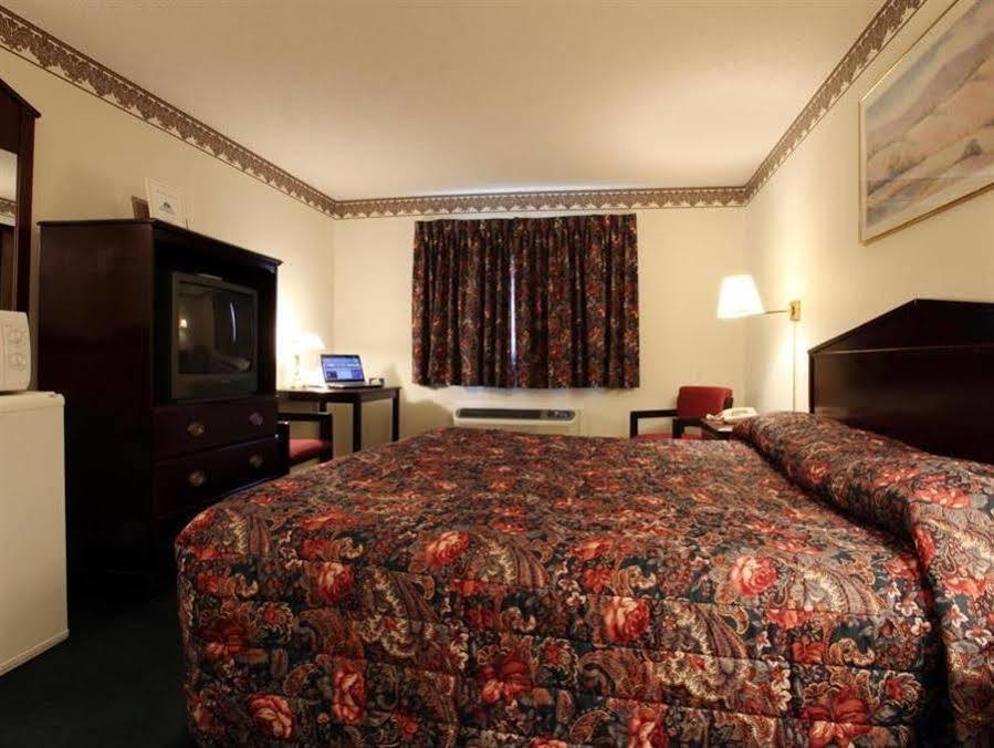 Americas Best Value Inn Macomb Eksteriør billede